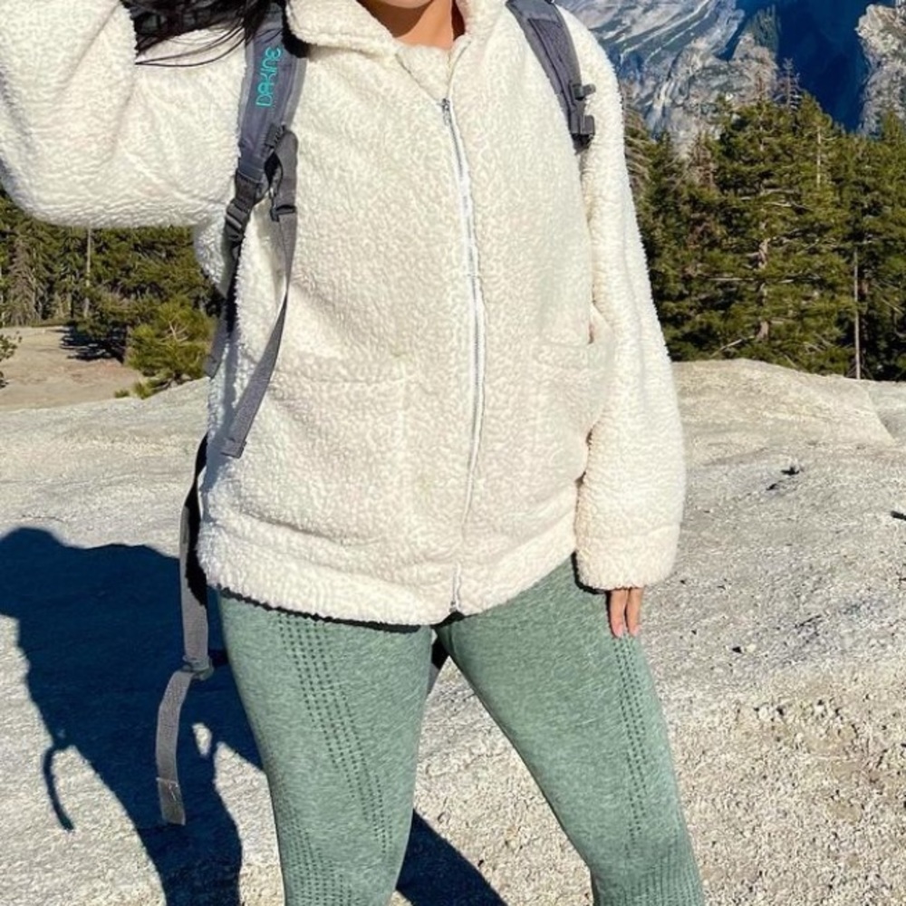 White teddy jacket with pockets